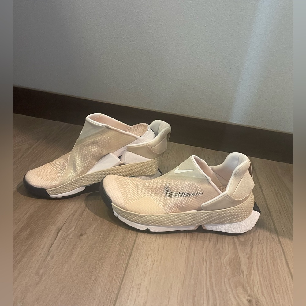 NIKE FLYEASE